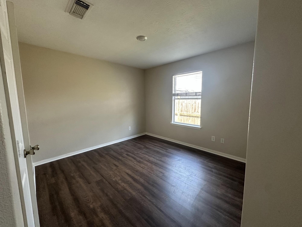 1034 Junction Court - Photo 10