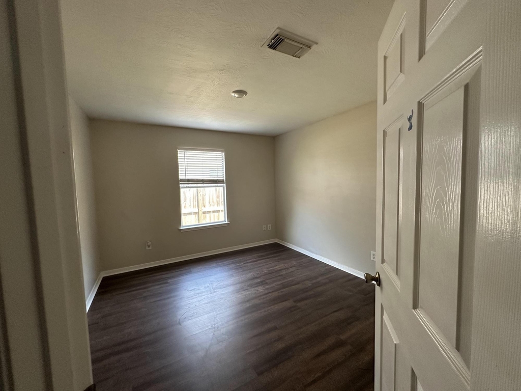 1034 Junction Court - Photo 15