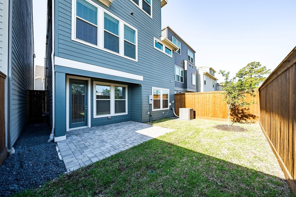 10916 Brambling Wood Drive - Photo 3