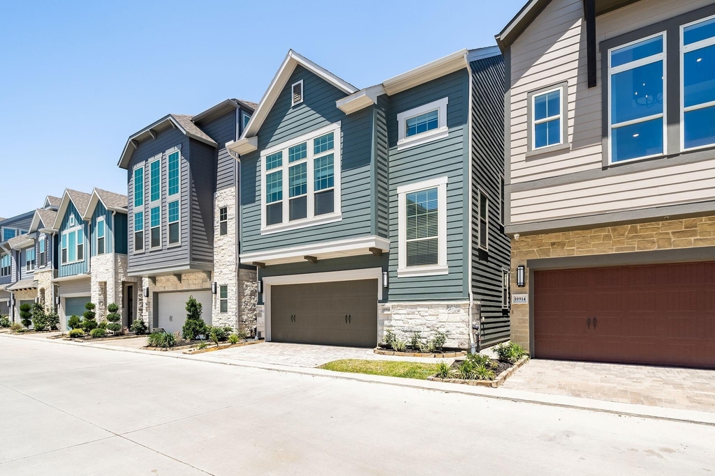 10916 Brambling Wood Drive - Photo 1