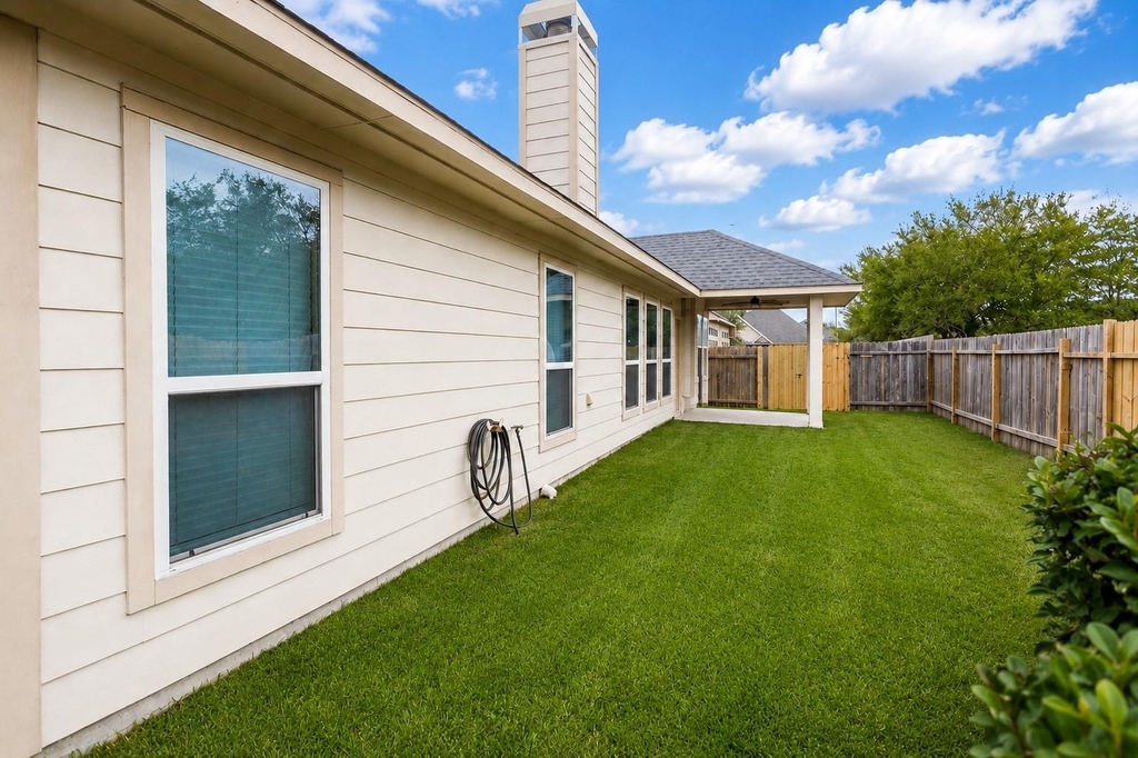 16006 Lost Anchor Way Lane - Photo 18