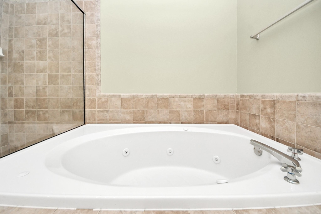 8715 Meadowcroft Drive - Photo 21