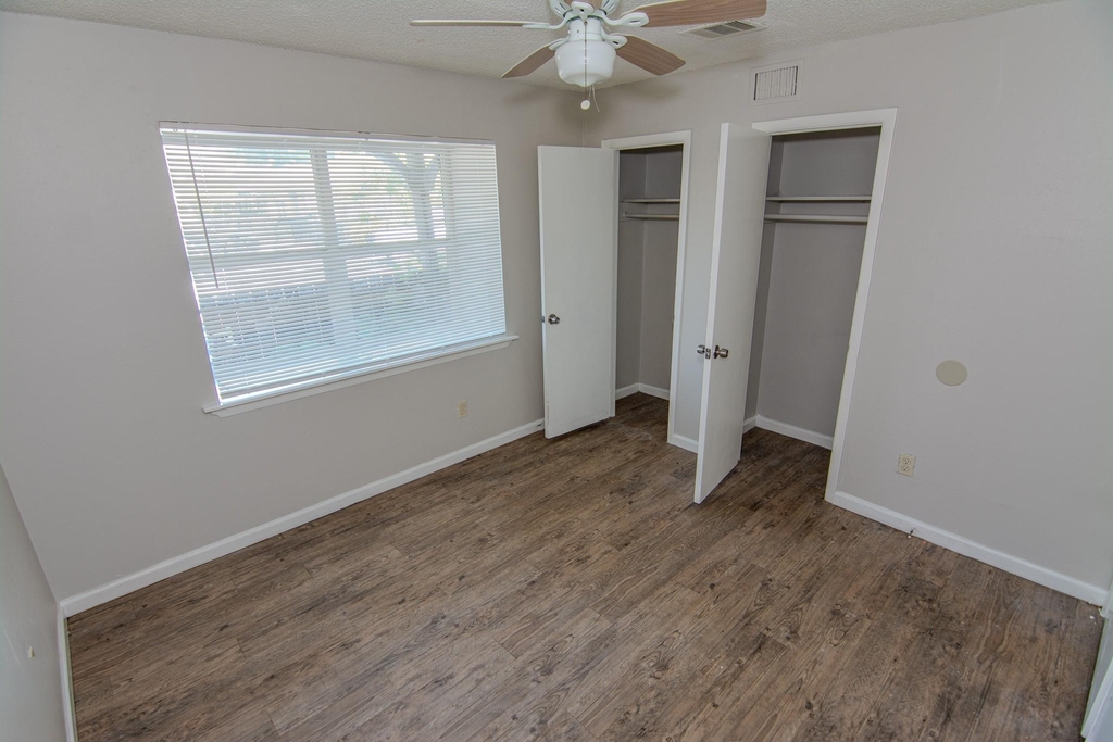 1665 Northwood - Photo 5