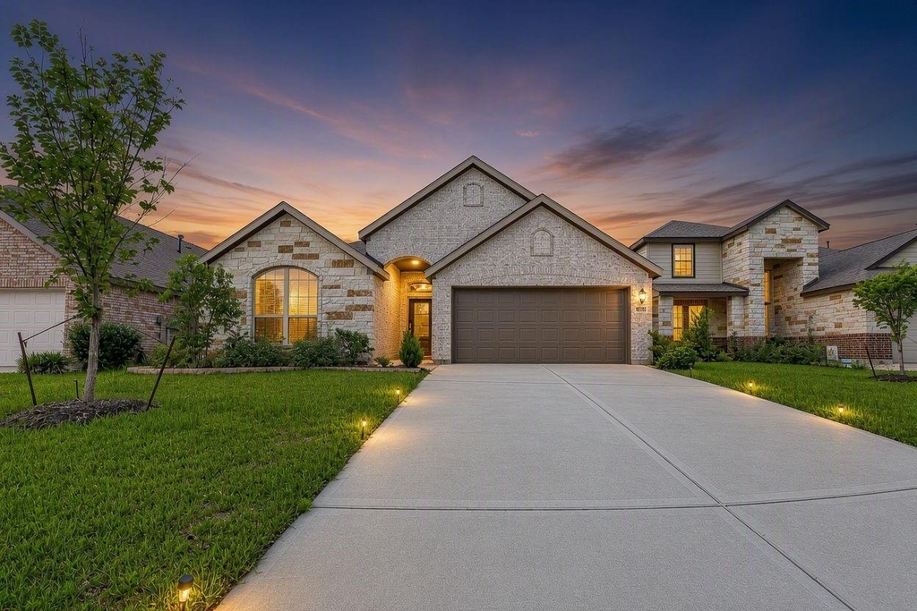 3112 Catalonion Court - Photo 0