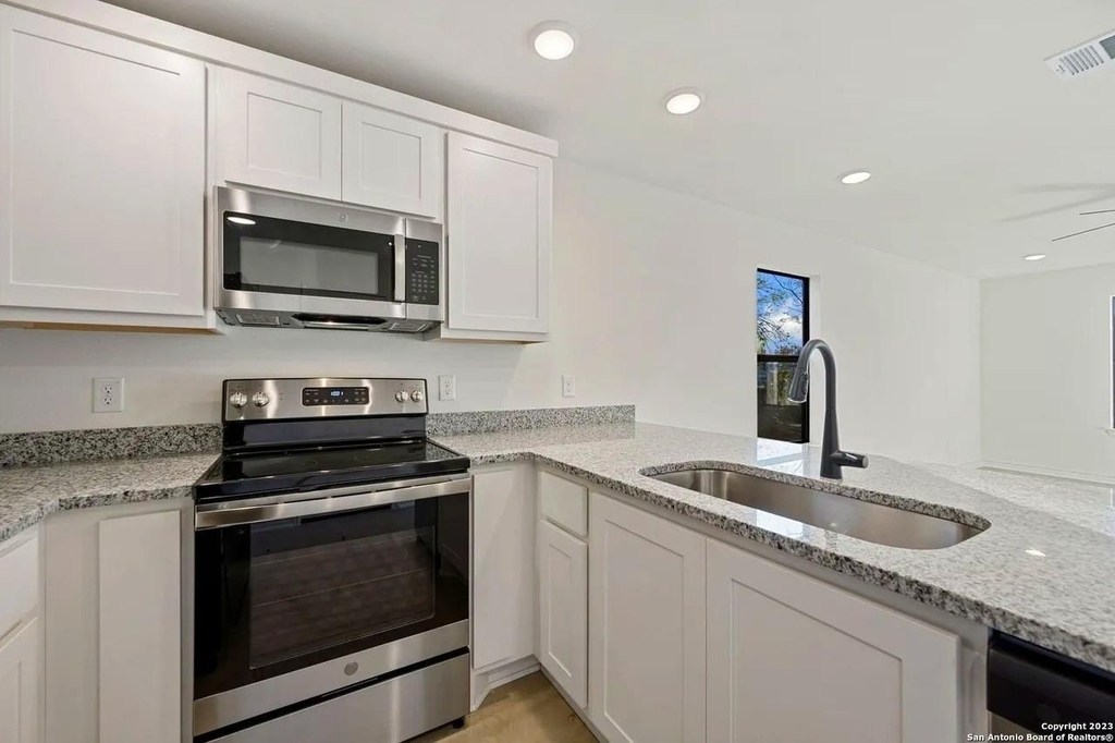 543 Delmar Street - Photo 5