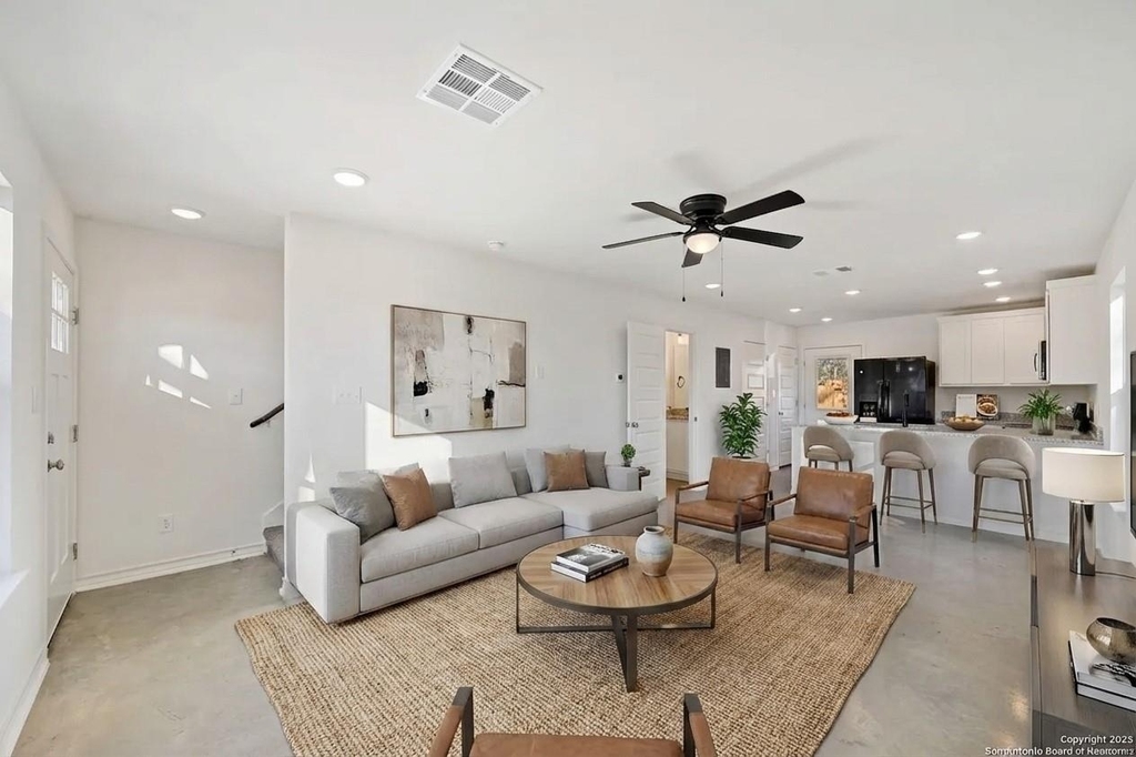 543 Delmar Street - Photo 6