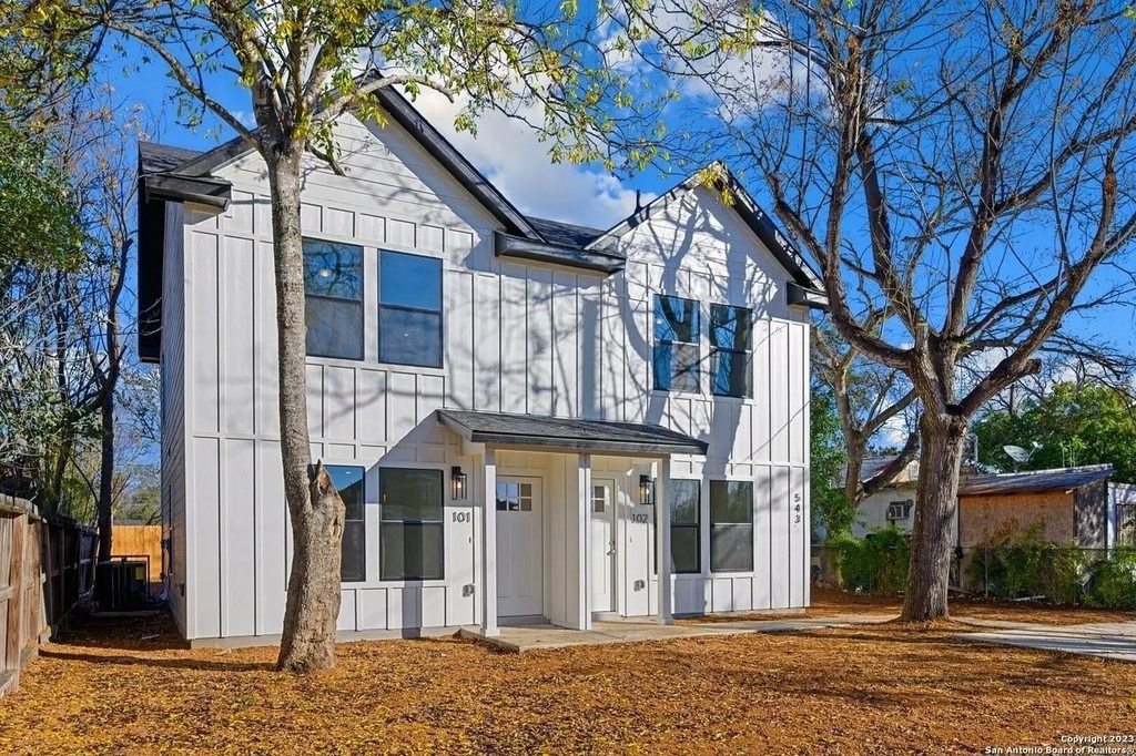 543 Delmar Street - Photo 0