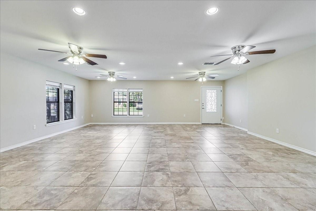 2111 E Lott Avenue - Photo 11