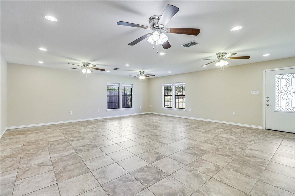 2111 E Lott Avenue - Photo 12