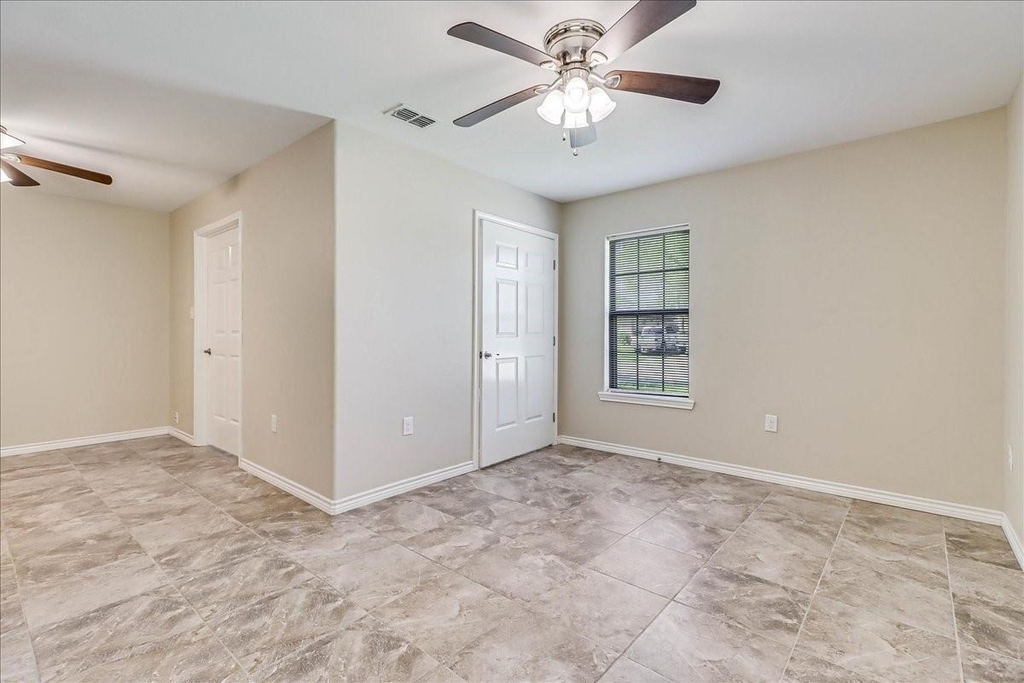 2111 E Lott Avenue - Photo 23