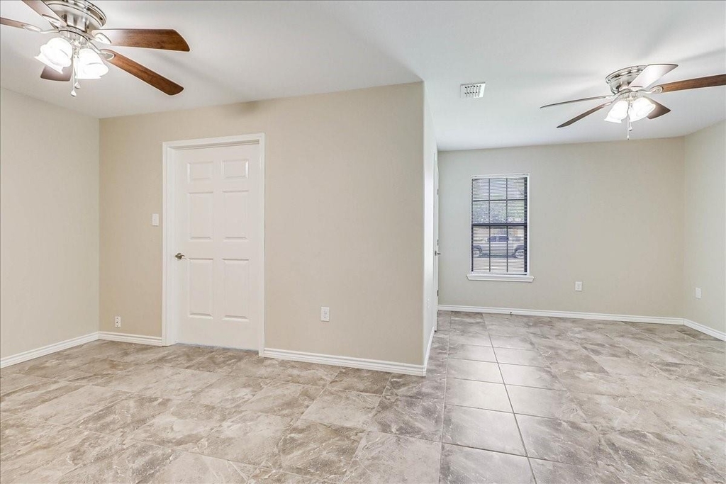 2111 E Lott Avenue - Photo 21