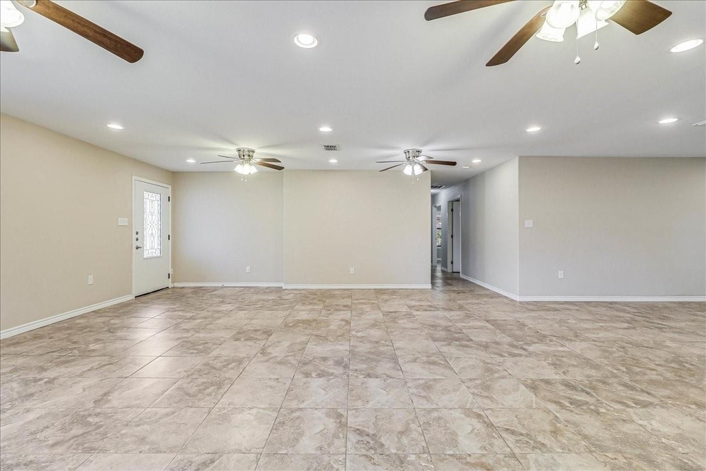 2111 E Lott Avenue - Photo 9