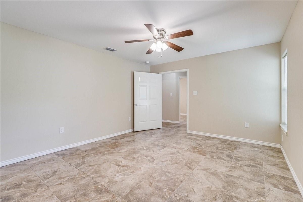 2111 E Lott Avenue - Photo 36