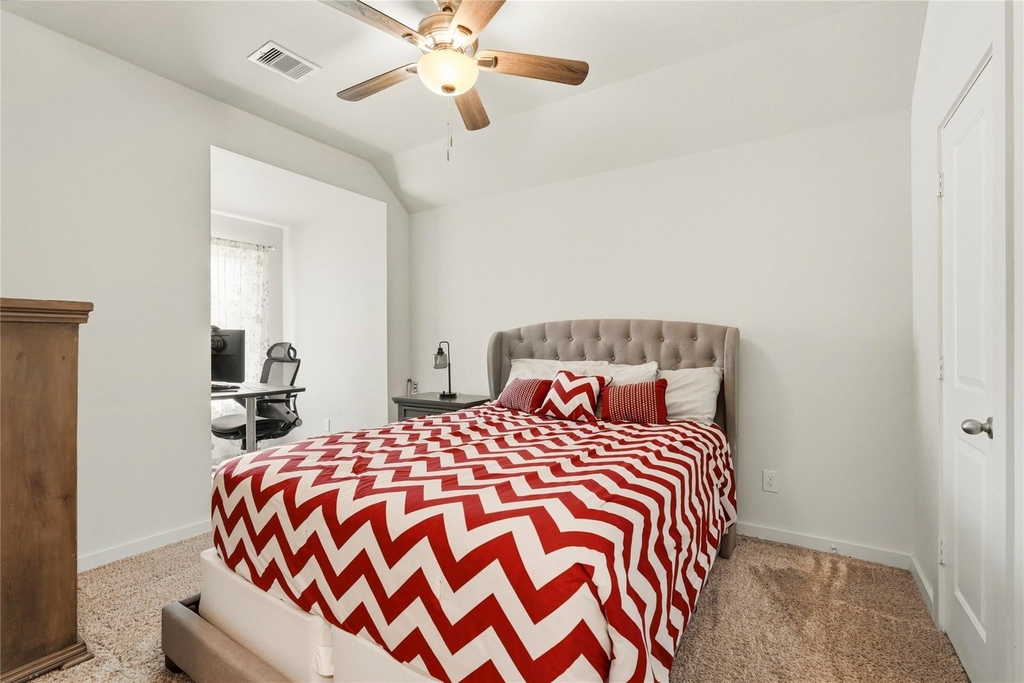 15647 Roscobie Park Drive - Photo 17
