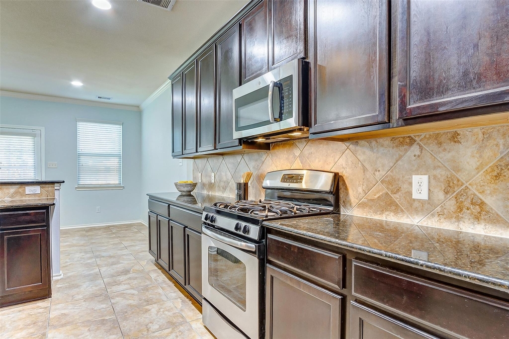 6451 Calgary Woods Lane - Photo 19