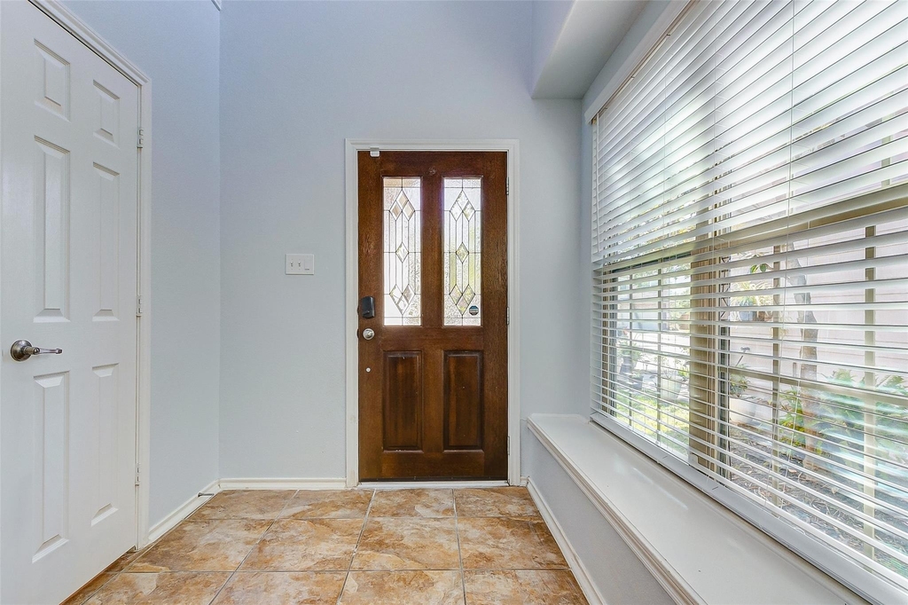 6451 Calgary Woods Lane - Photo 5