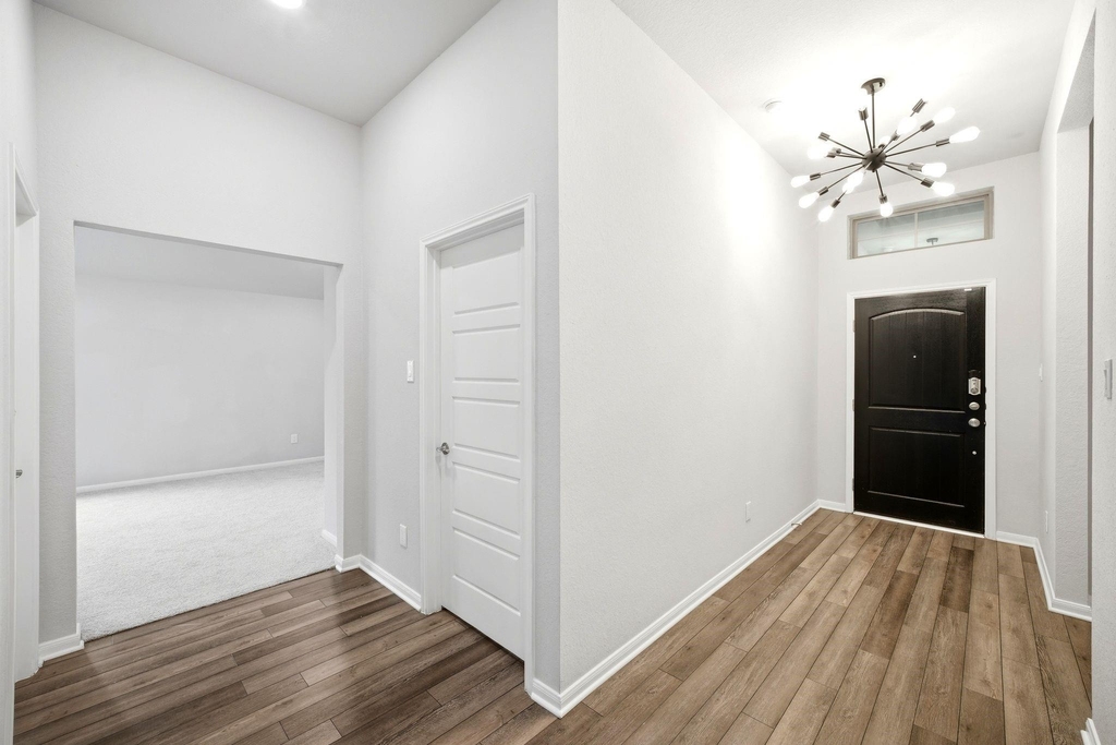 19218 Jenny Creek Court - Photo 6