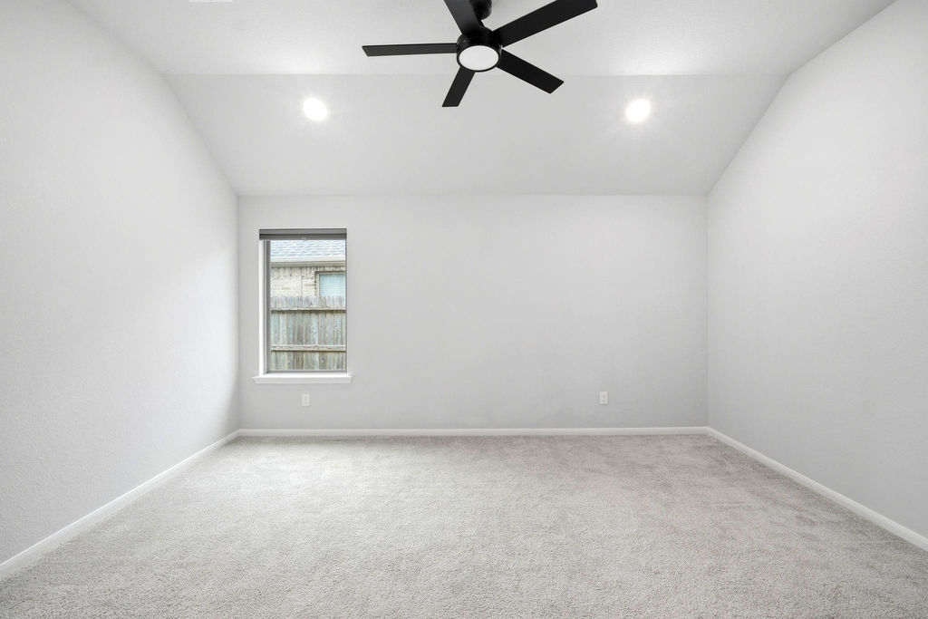 19218 Jenny Creek Court - Photo 7