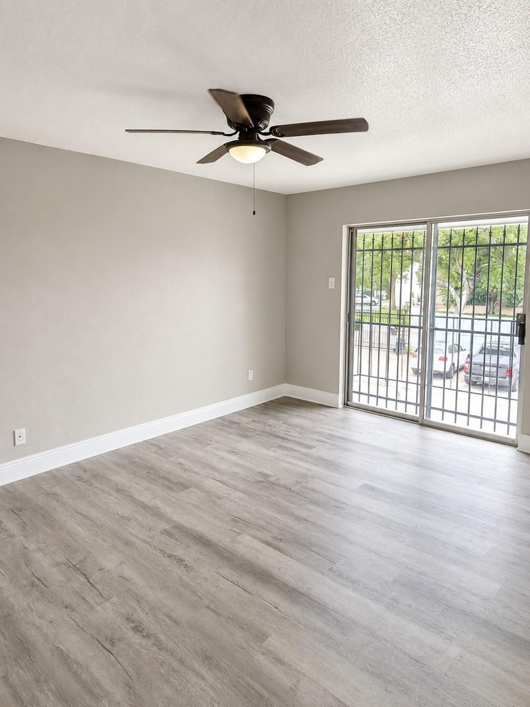 6500 Sands Point Drive - Photo 4