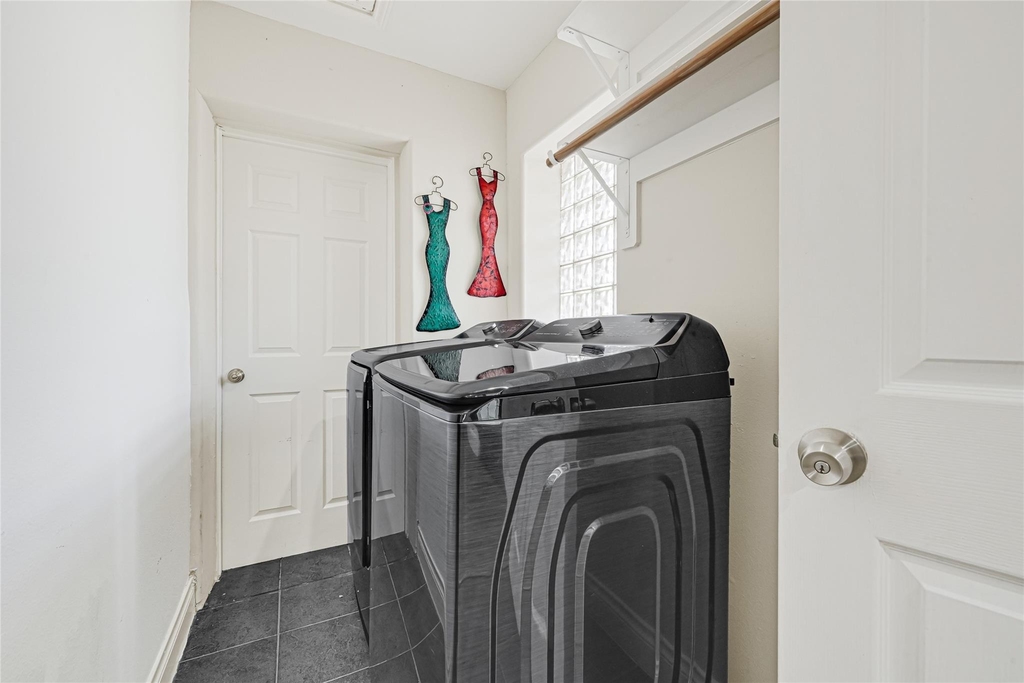 2809 Tooke Street - Photo 8