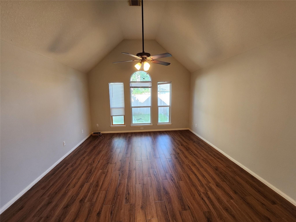 1011 Lexington Green Drive - Photo 11