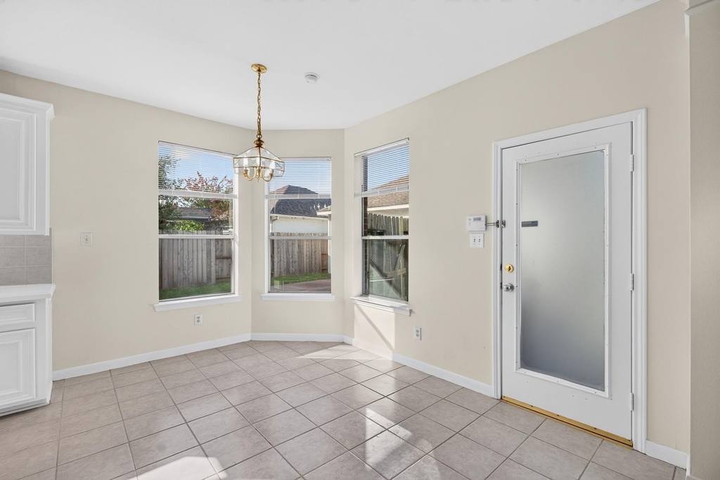 1727 Emma Cove Court - Photo 7