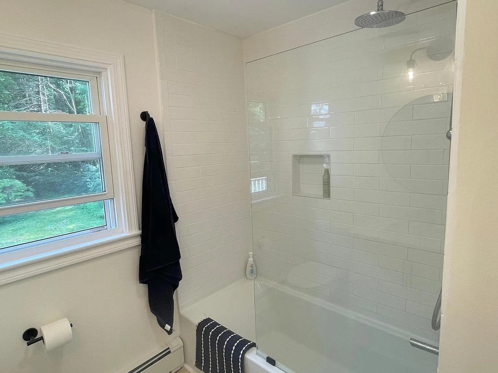 370 Wallis - Photo 17