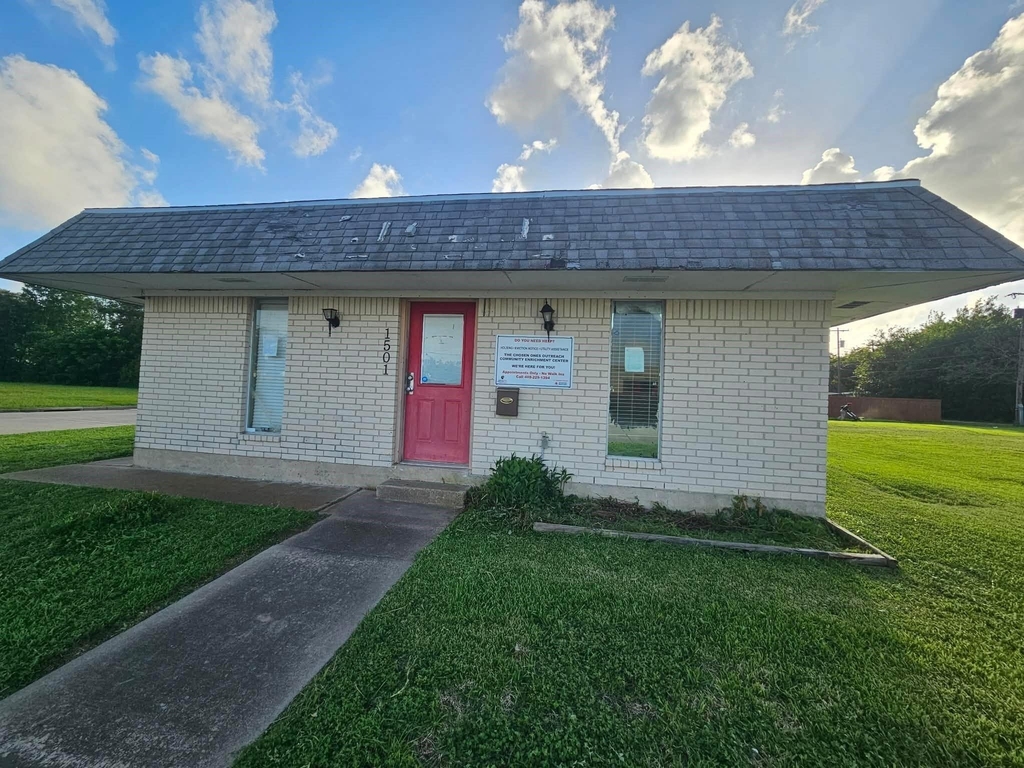 1501 6th Street N - Photo 0