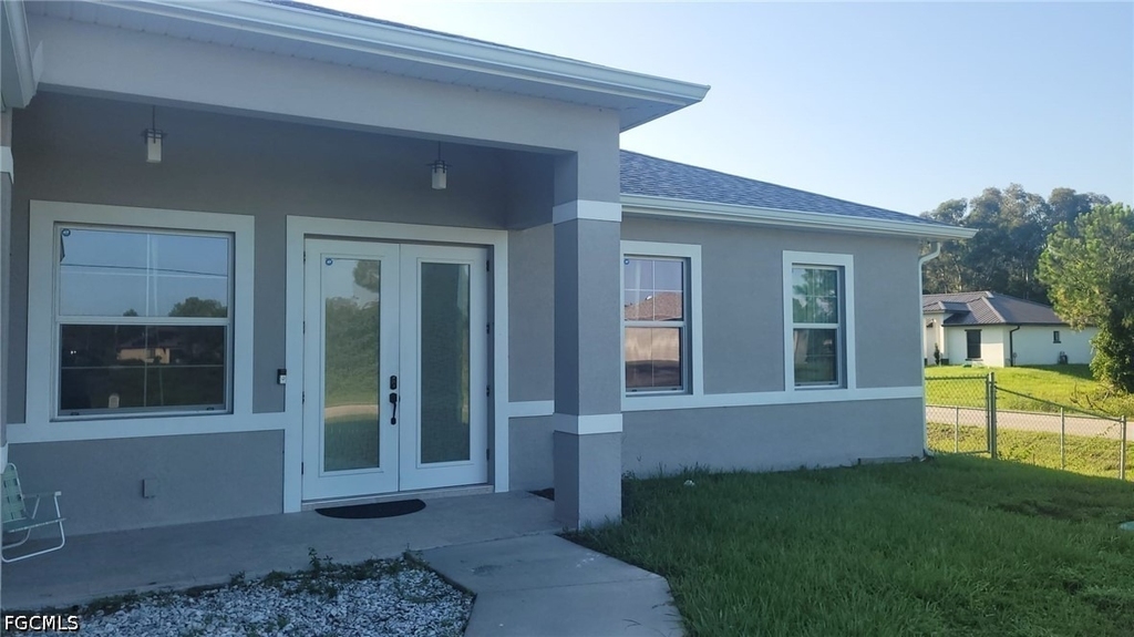 653 Foxchase Drive - Photo 3
