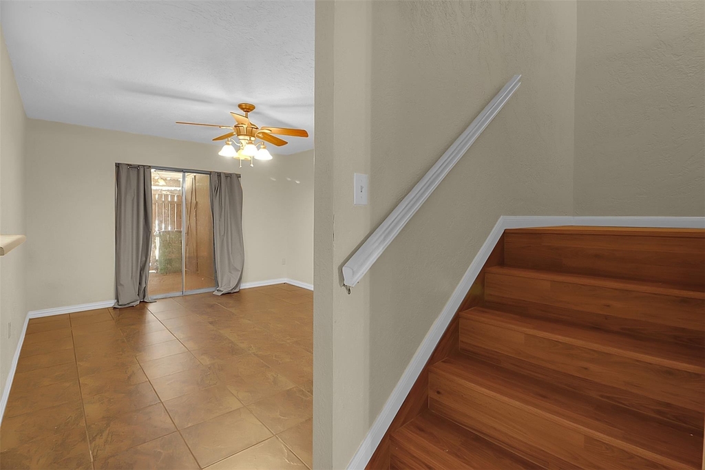 1304 Ward Road - Photo 5