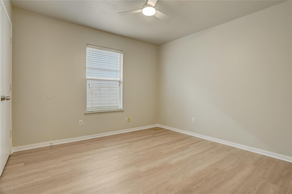 822 Crabapple Way - Photo 13