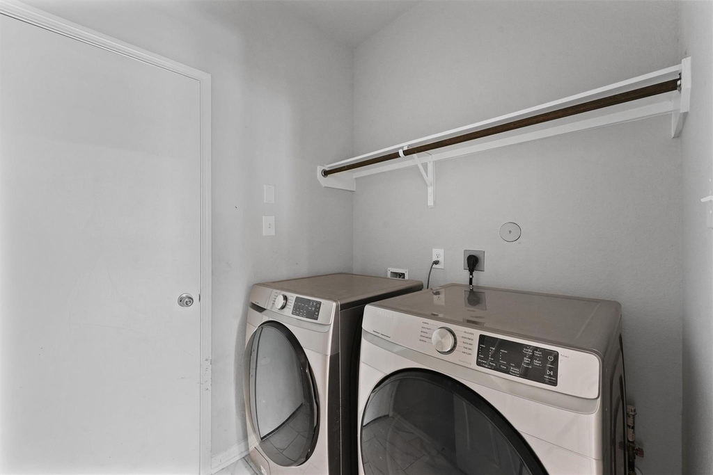 5443 Grand View Drive - Photo 3