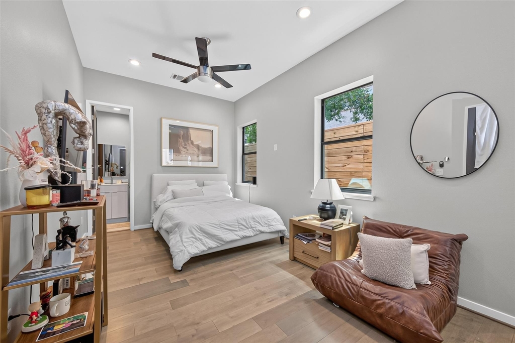 607 Memorial Heights Drive - Photo 12