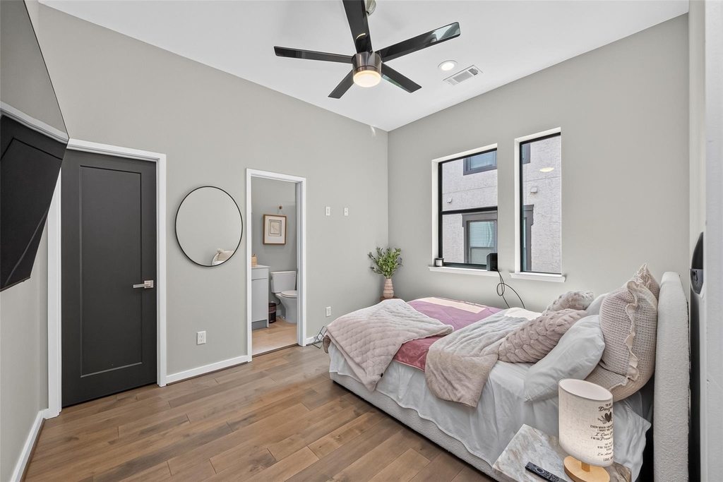 607 Memorial Heights Drive - Photo 14