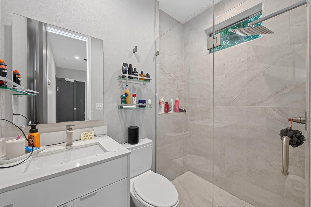 607 Memorial Heights Drive - Photo 11