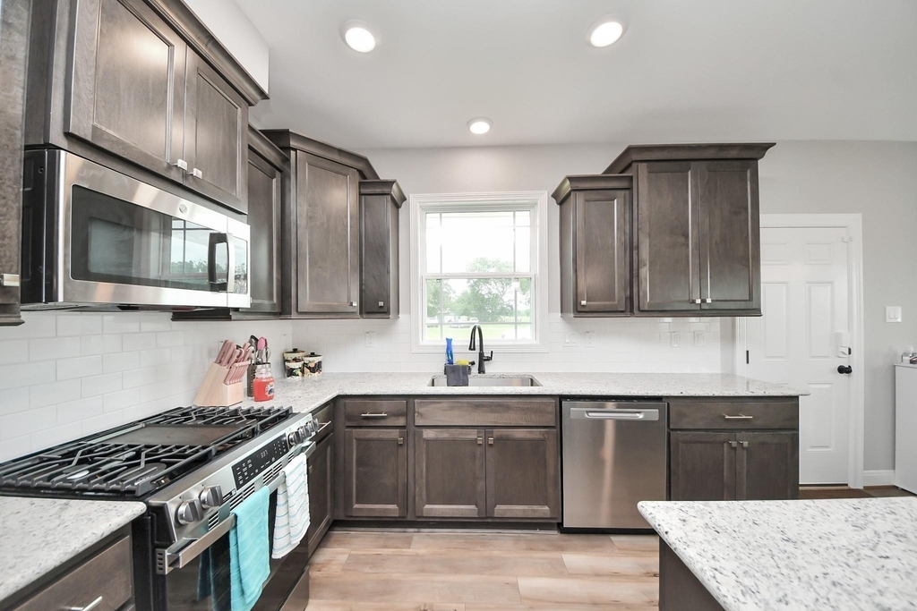 20103 Highway 36 - Unit A - Photo 15