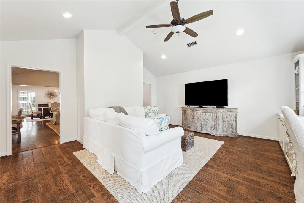 737 Country Lane - Photo 17