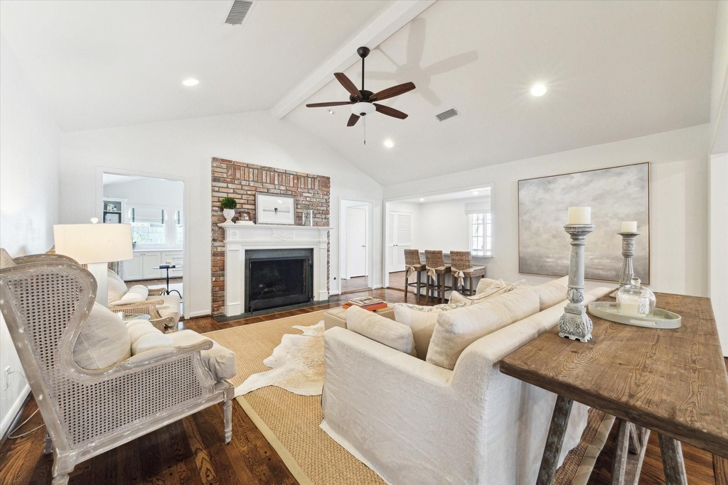 737 Country Lane - Photo 10