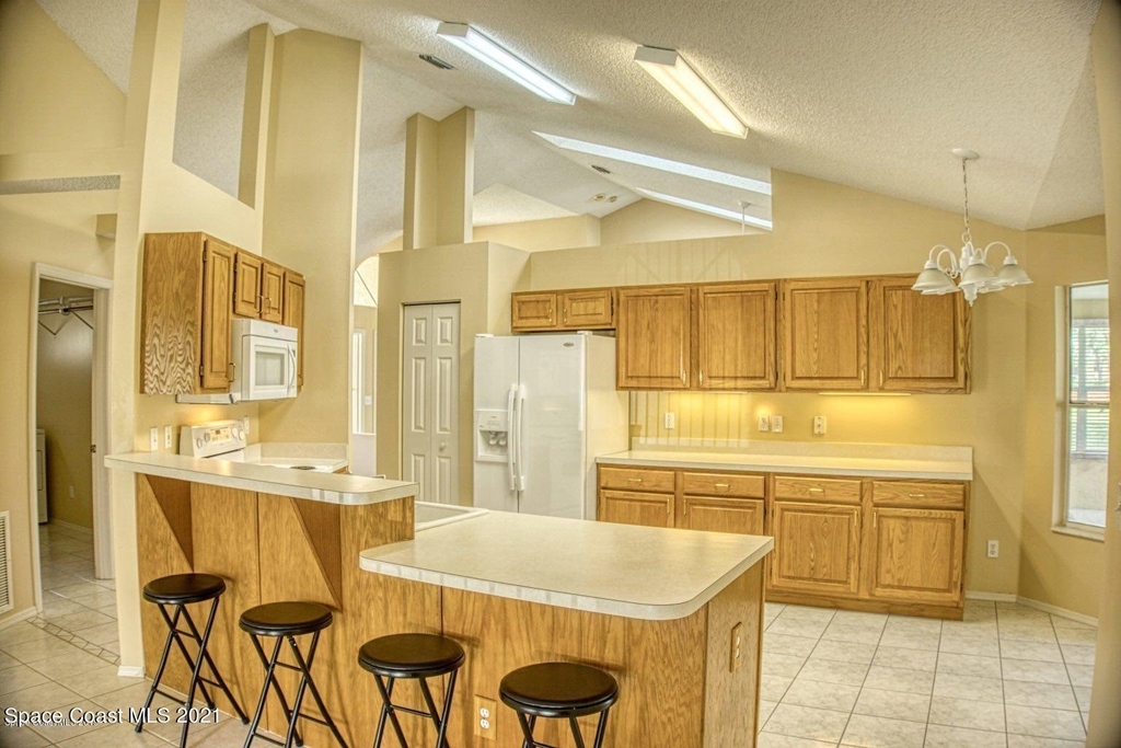 805 Crossbow Drive - Photo 6