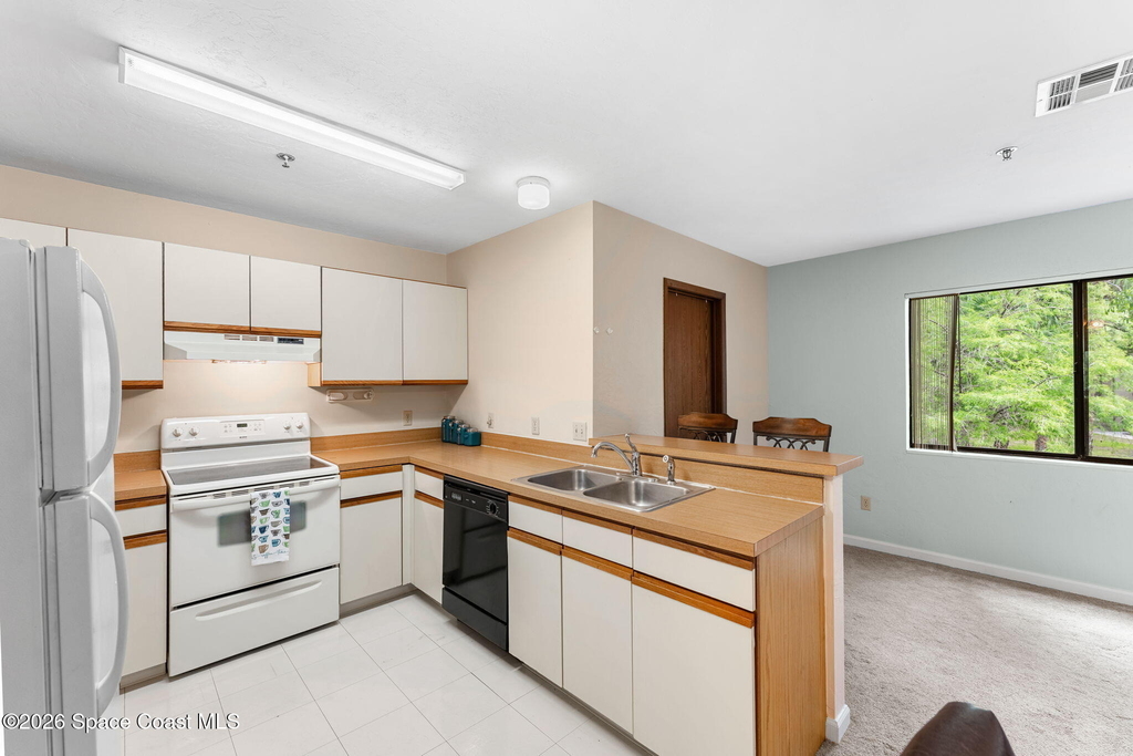 7814 Shadowood Drive - Photo 7