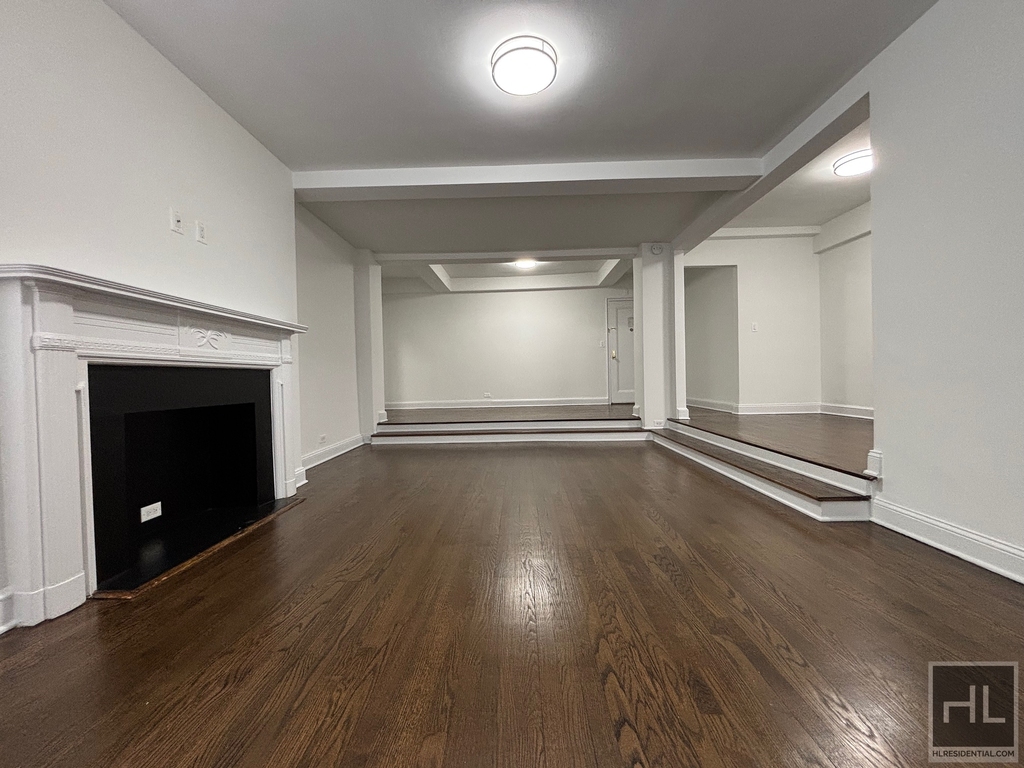 5 Avenue - Photo 3