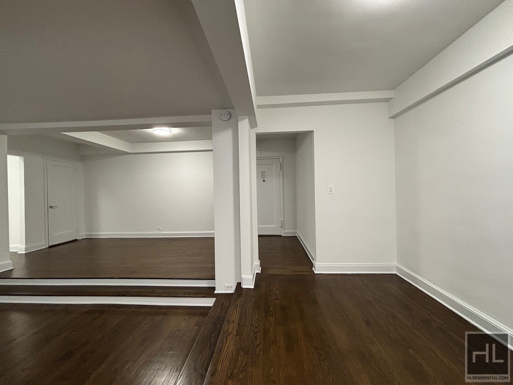 5 Avenue - Photo 9