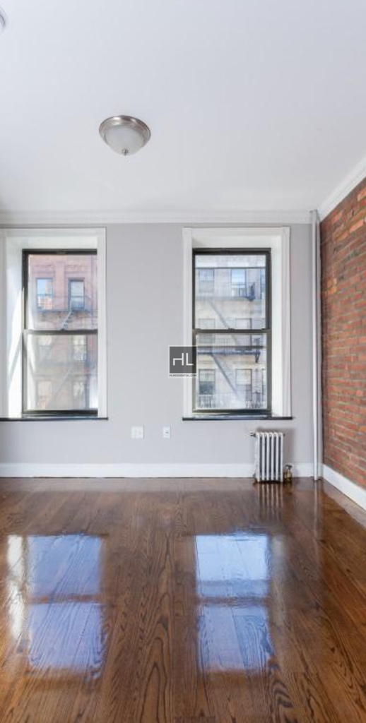 W 103rd St. - Photo 4