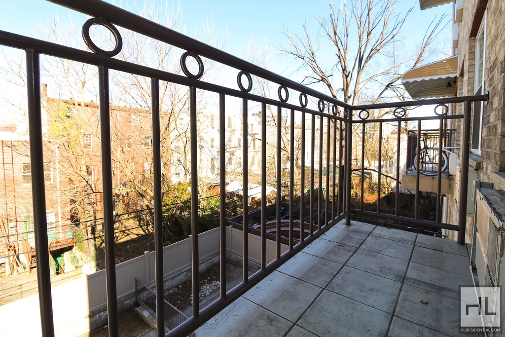 Dekalb Avenue - Photo 3