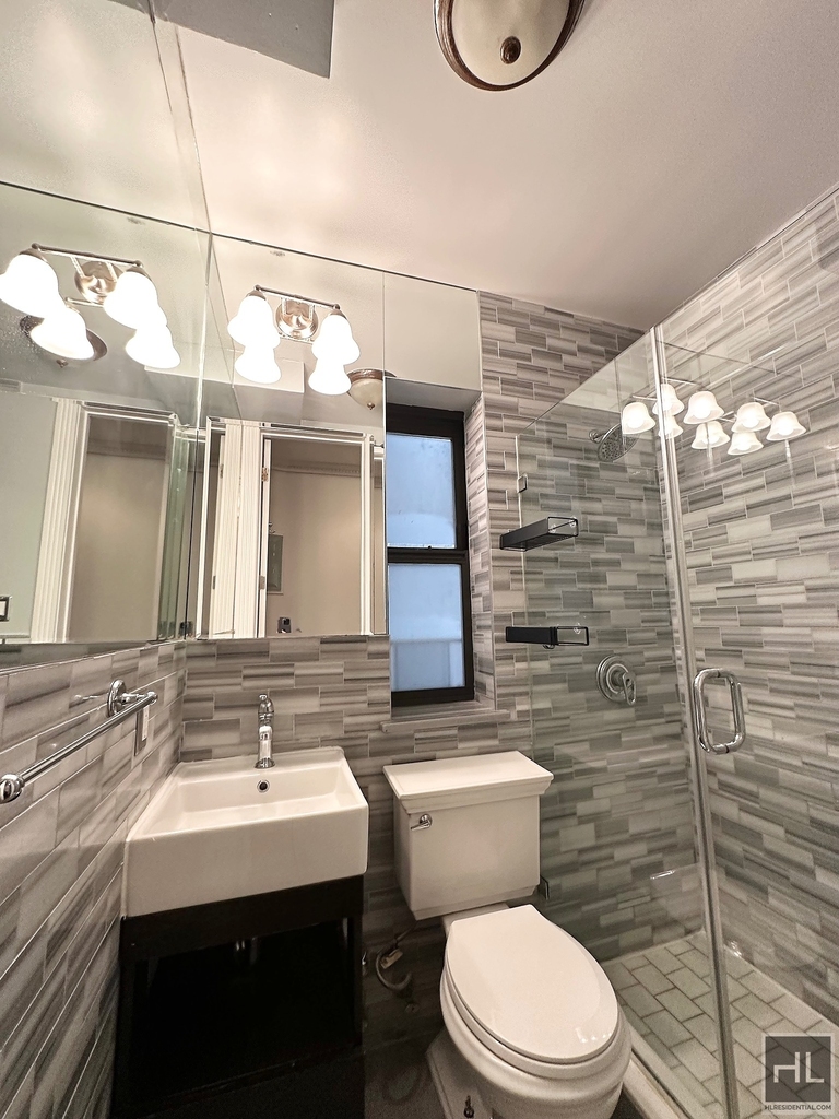 East 23rd Street - Photo 3