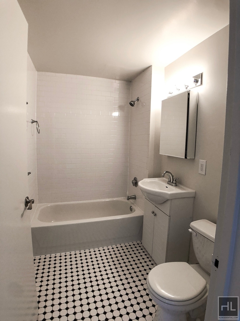 West 96th Street - Photo 4