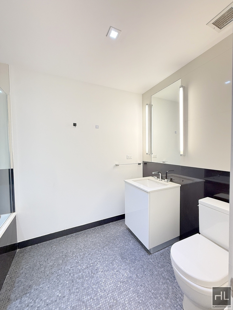 666 West End Avenue - Photo 7