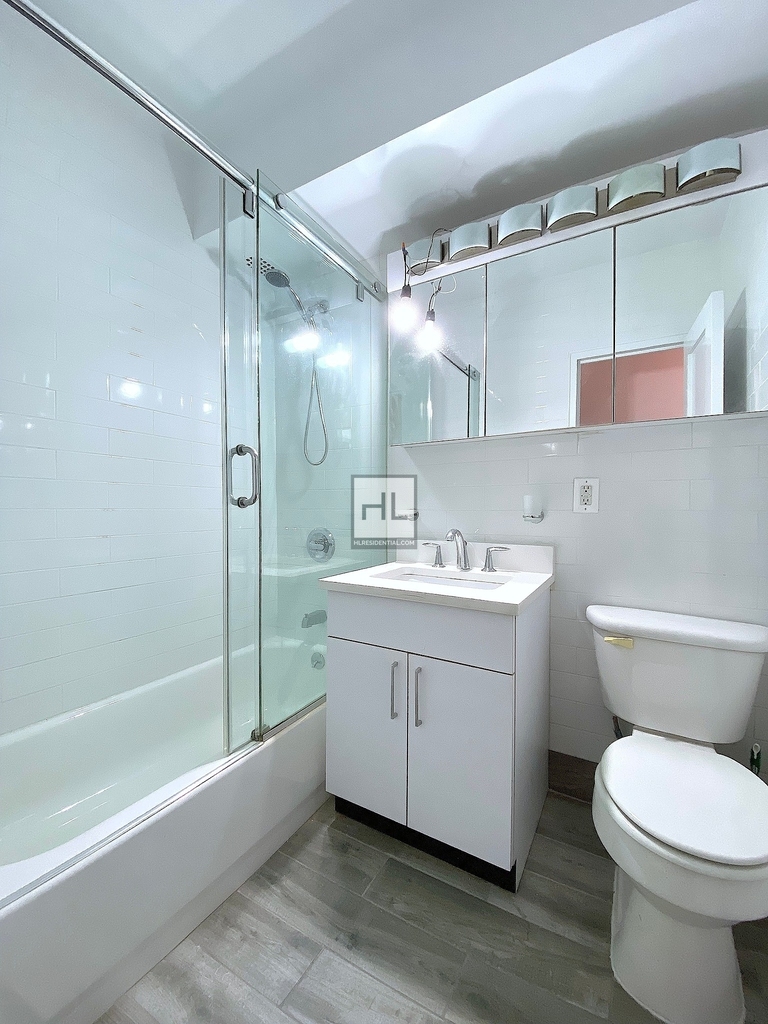 East 57th Street - Photo 5