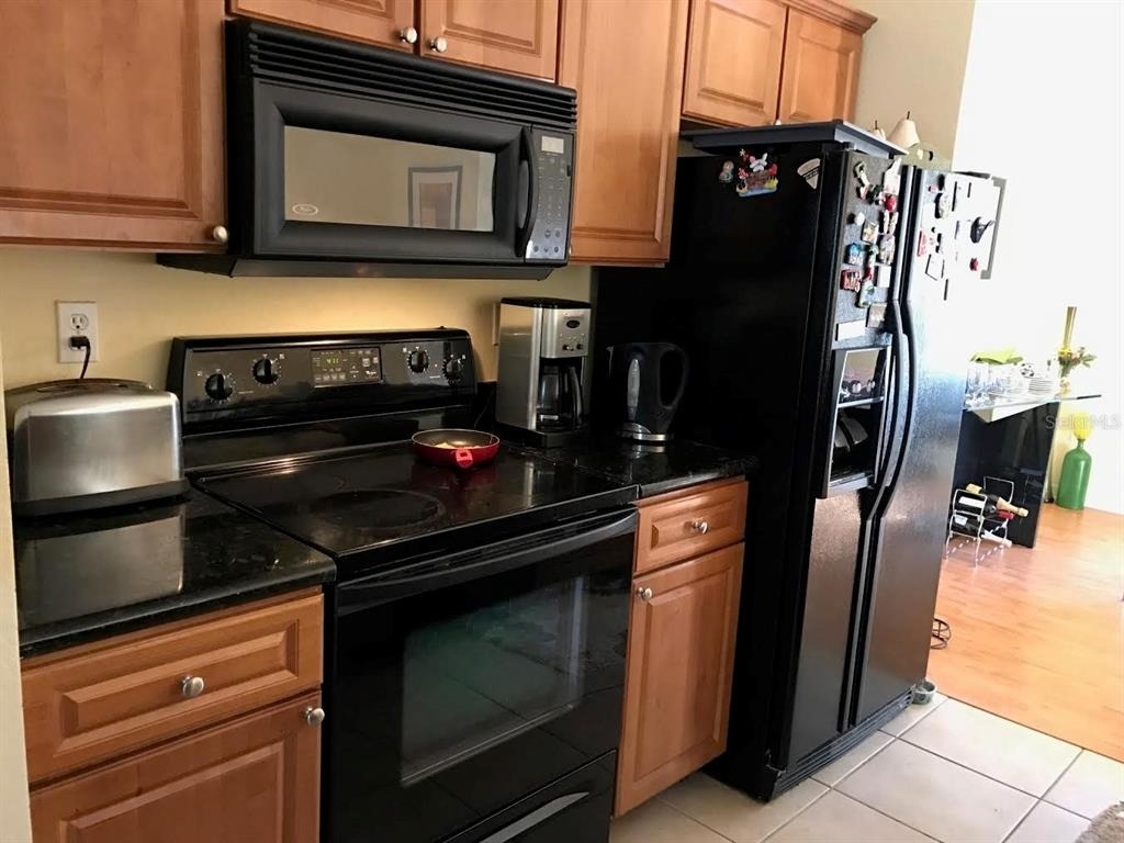 105 S Sherrill Street - Photo 4