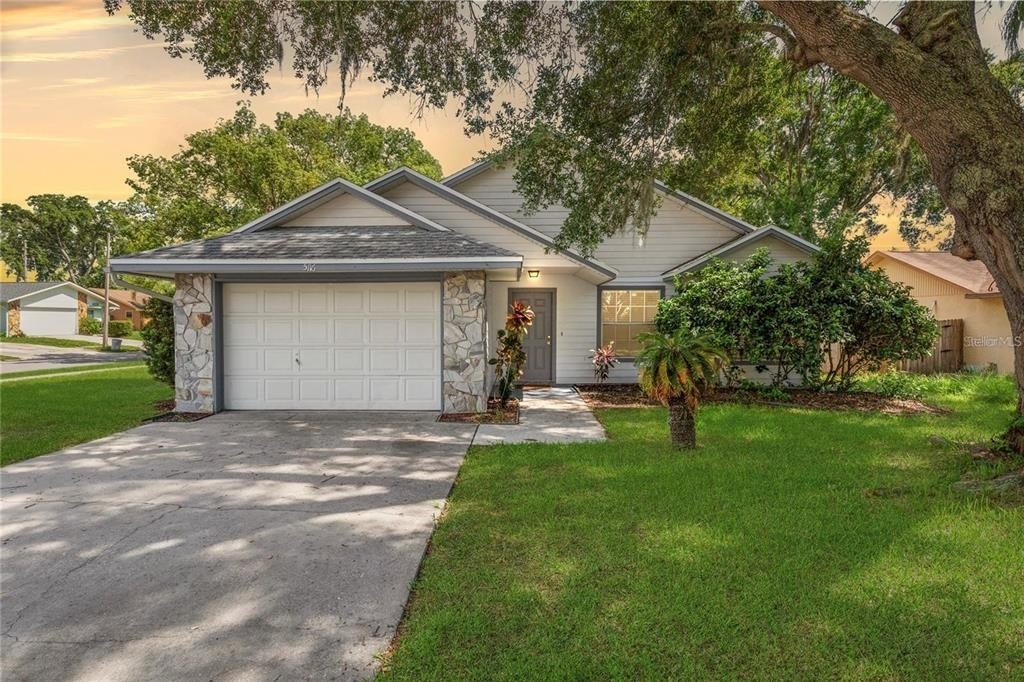 5116 Plantation Drive - Photo 0